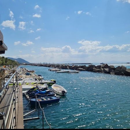 Salerno Mare E Luci Deluxe Lägenhet Exteriör bild