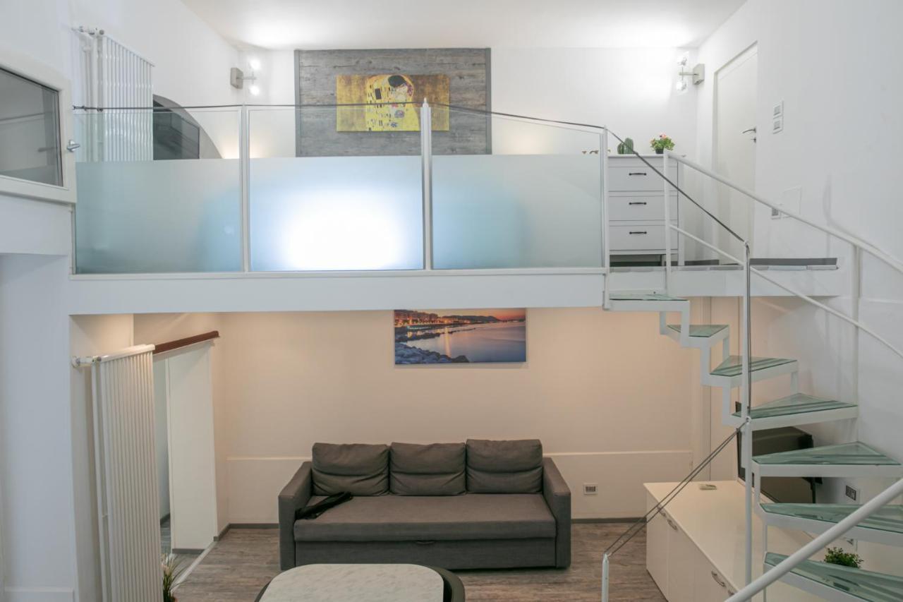 Salerno Mare E Luci Deluxe Lägenhet Exteriör bild