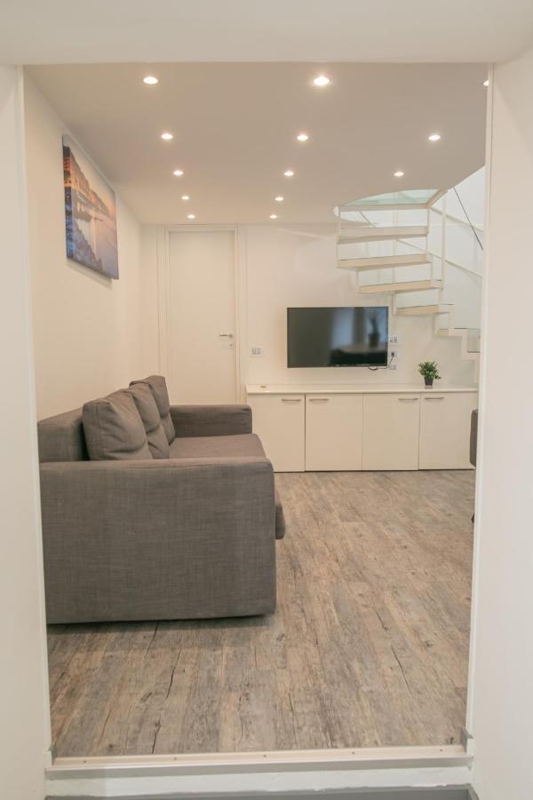 Salerno Mare E Luci Deluxe Lägenhet Exteriör bild