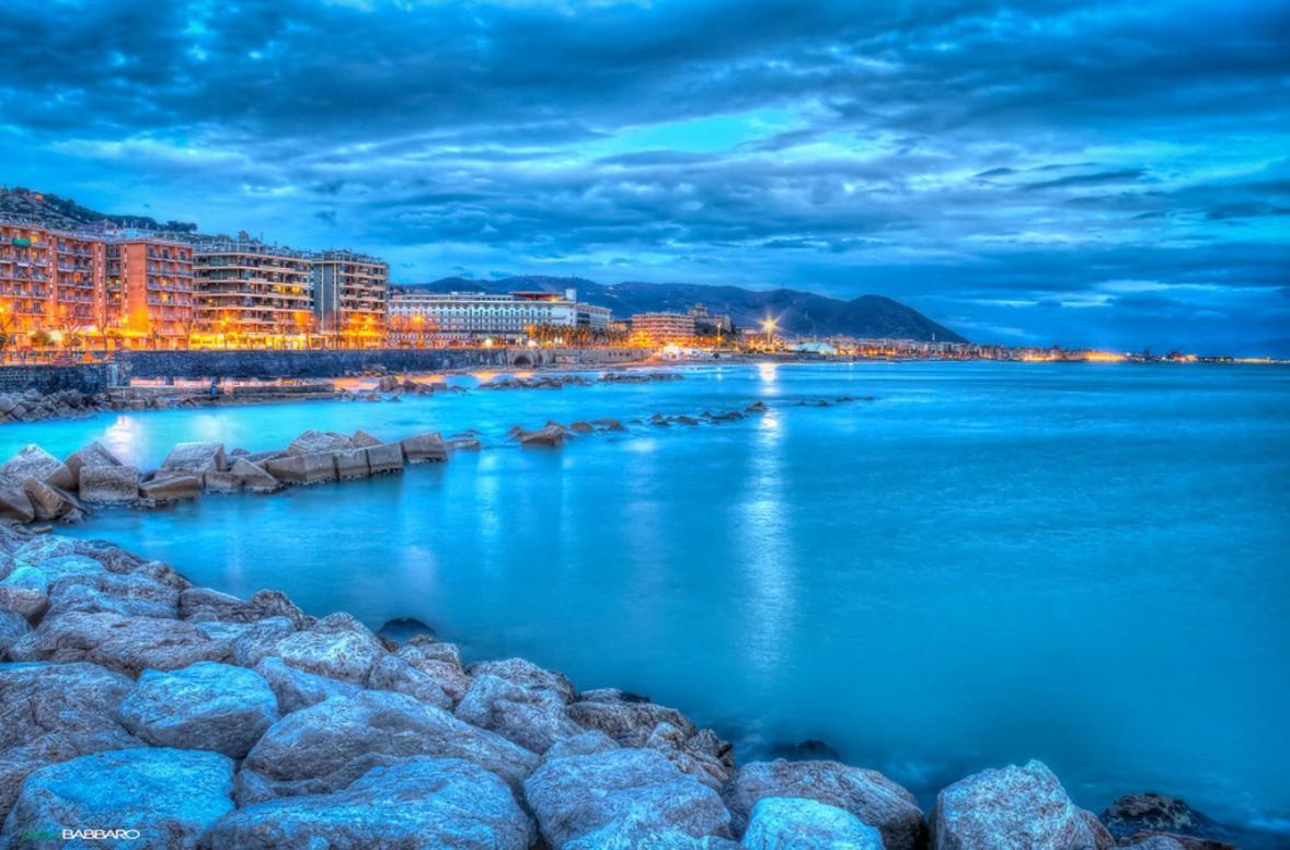 Salerno Mare E Luci Deluxe Lägenhet Exteriör bild